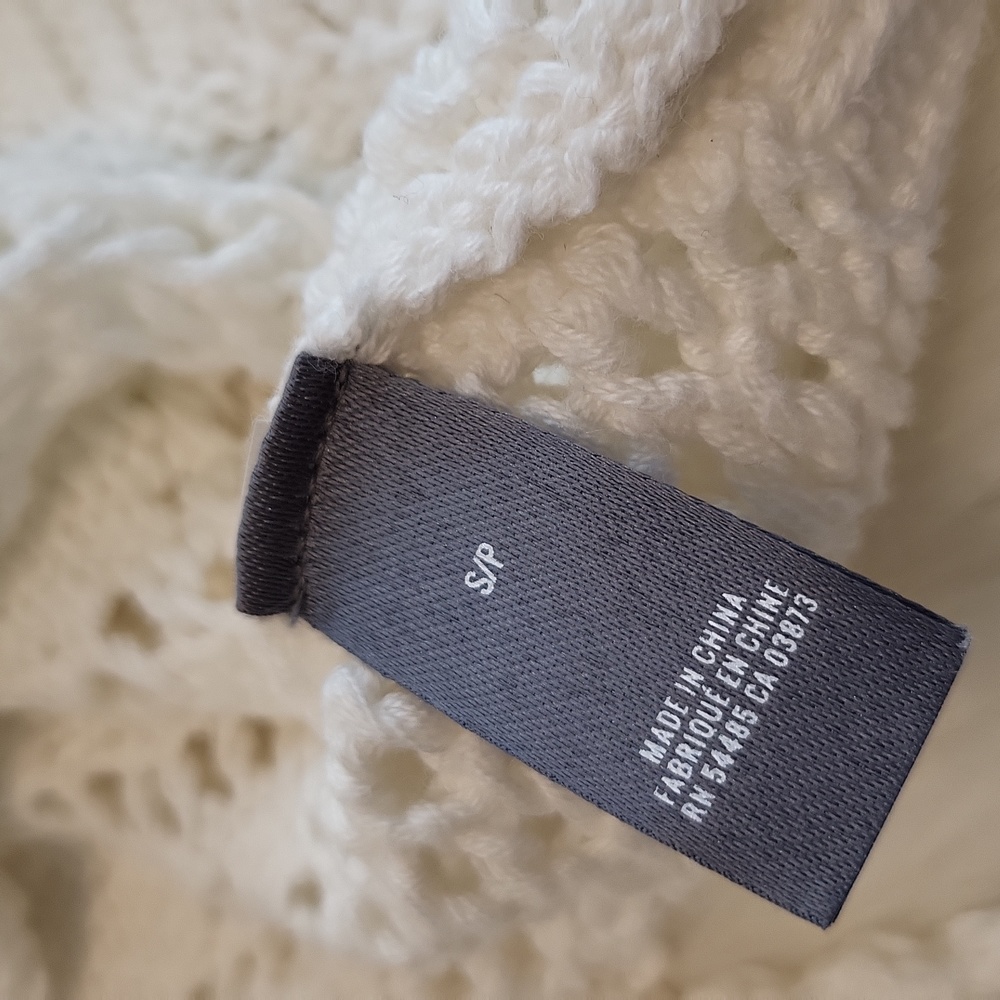 Erie crocheted sweater - Picture 10 of 12